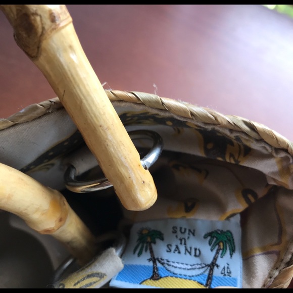 Sun and Sand Designer Handbag - Picture 4 of 4